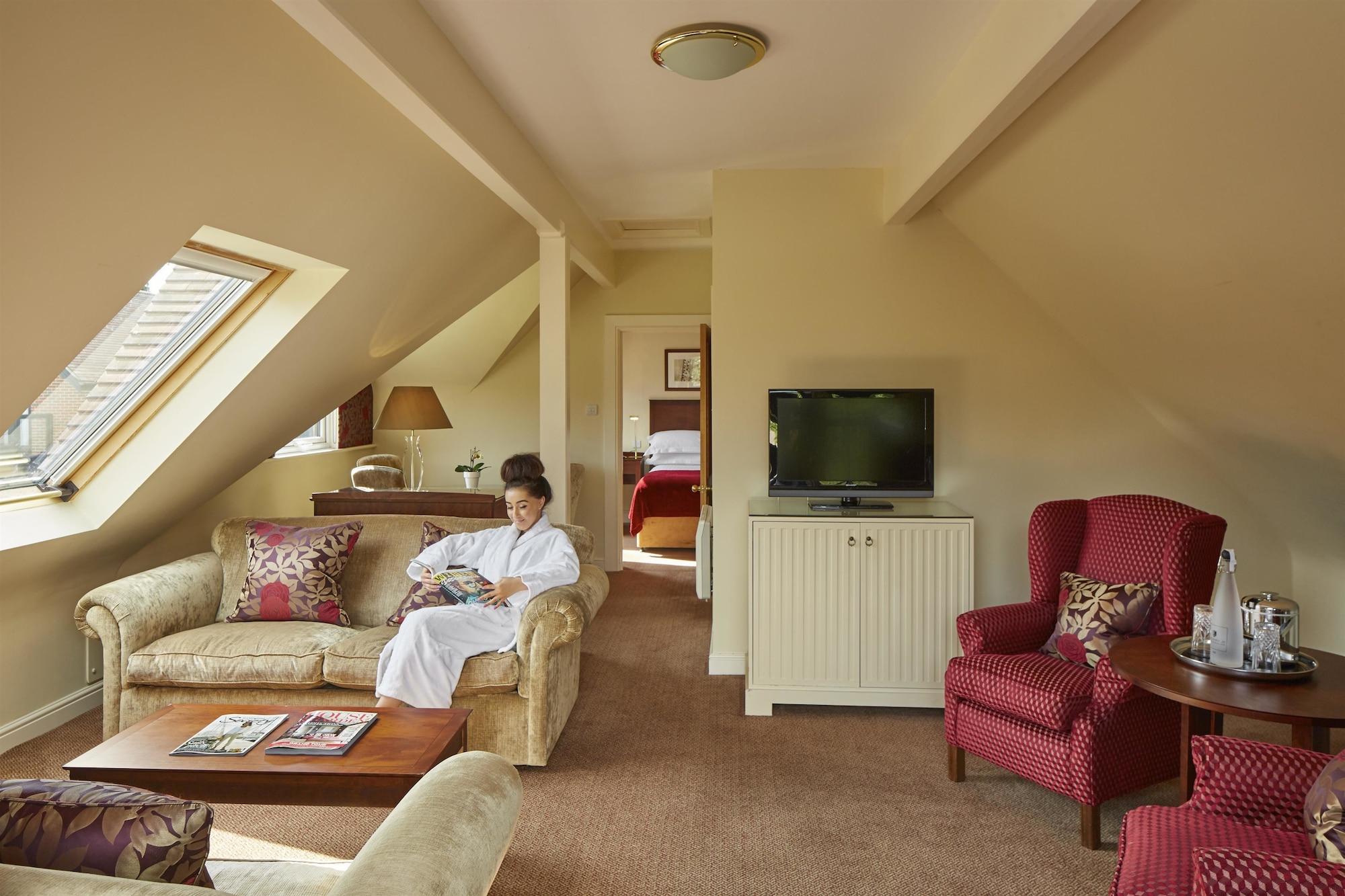 Macdonald Elmers Court Hotel Lymington Exterior photo