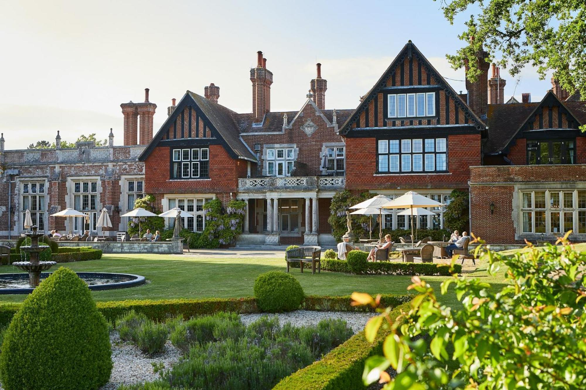 Macdonald Elmers Court Hotel Lymington Exterior photo